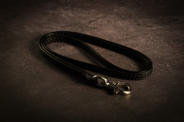 strap-black